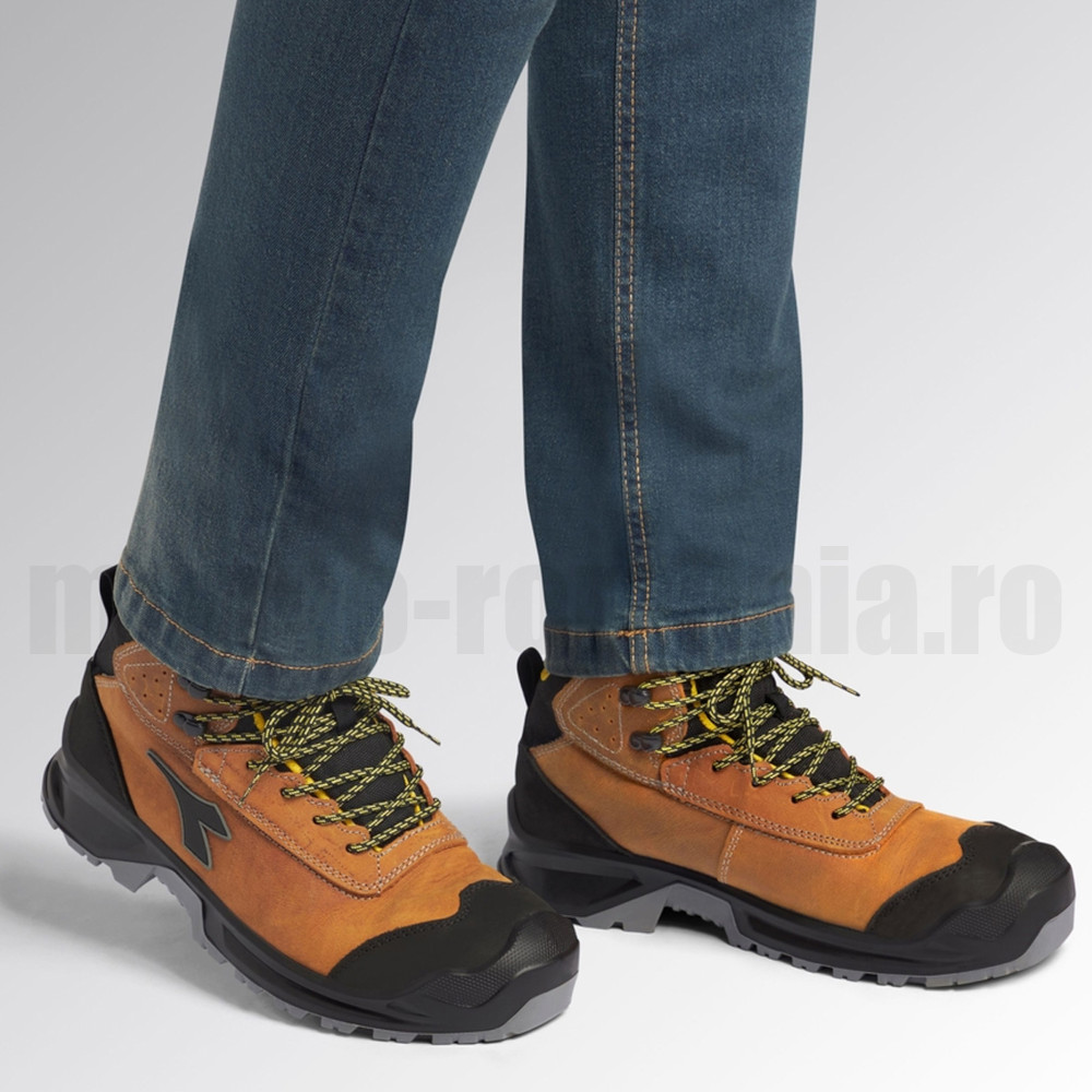 Bocanci de protectie complet din piele - Bocanci de protectie DIADORA - CLASSIC S3S